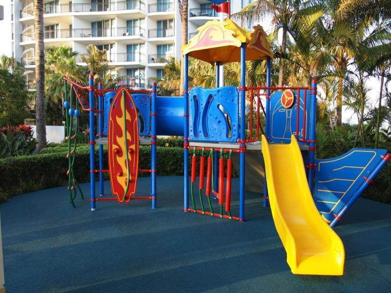 Deluxe Chevron Renaissance Apartment โกลด์โคสต์ ภายนอก รูปภาพ